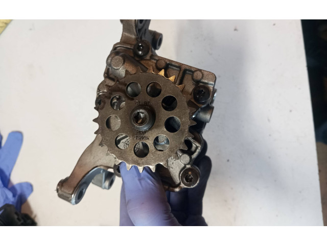 Čerpadlo oleje 16804701   Volvo V70   D5204T7