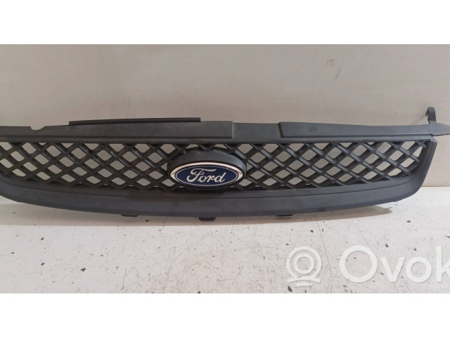 Передняя решётка Ford Fiesta 2006-2008 года 6S616200AC      