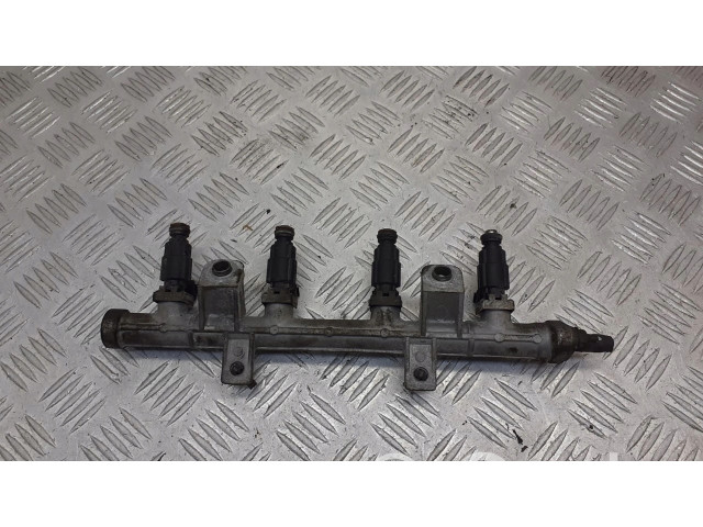 Vstřikovací lišta 35310-22600   Hyundai Getz  pro benzínový motor 1.1  