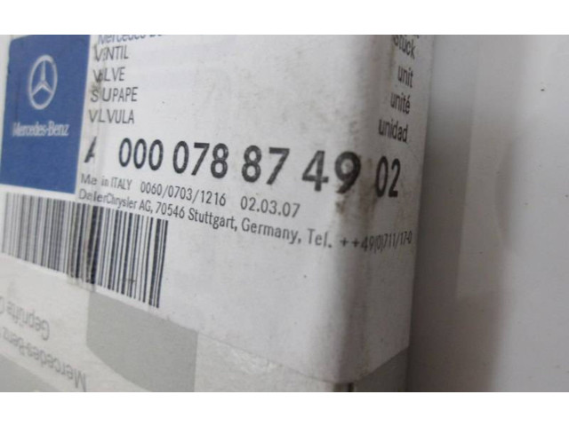 Vstřikovač A0000788749   Mercedes-Benz A W169     