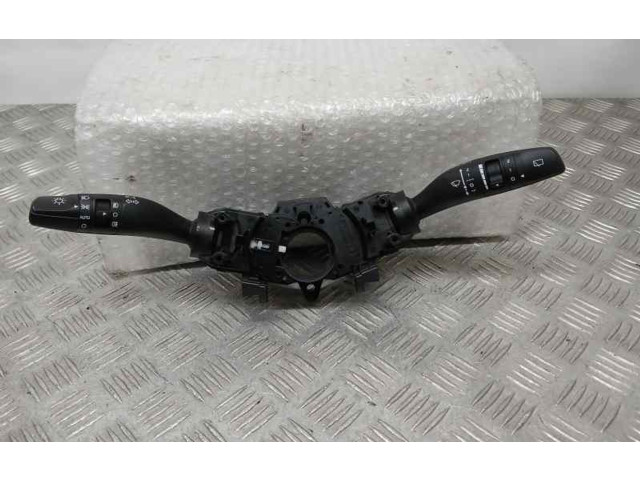 Ручка стеклоочистителей 93403D4952   KIA Stonic