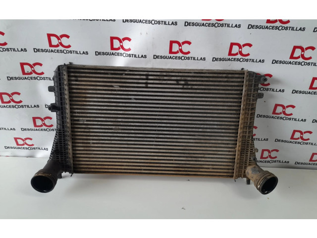 Интеркулер  3C0145805P   Volkswagen Tiguan 