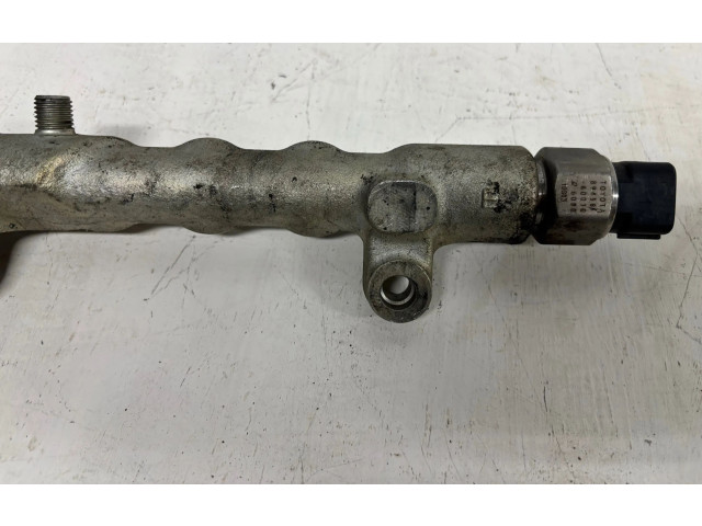 Vstřikovací lišta 8945860010, 238100R020   Toyota Auris 150     