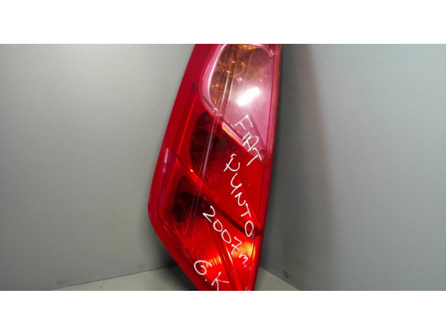 Задний фонарь левый 51701589, 27460102    Fiat Grande Punto   