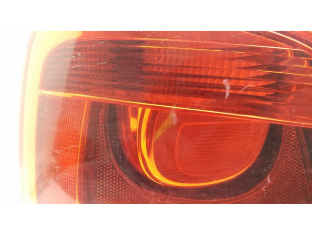 Задний фонарь левый 6R0945095A, 6R0945257A    Volkswagen Cross Polo   2009-2018 года