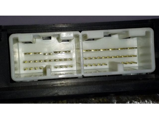 Блок управления 8865047051, 1776003362   Toyota Prius (XW20)