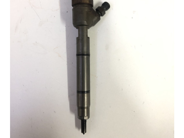 Vstřikovač 338002A900, 0445110320   Hyundai i30  pro naftový motor 1.6  