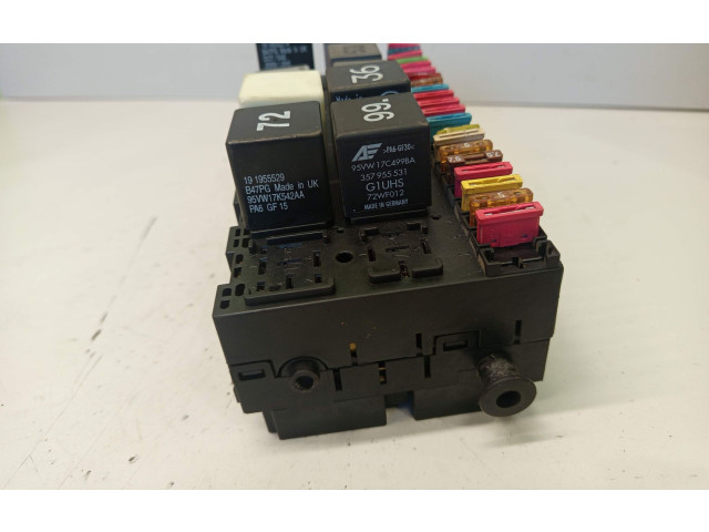 Блок предохранителей 7M0937025D   Volkswagen Sharan    