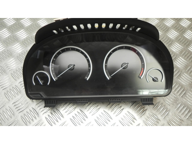 Přístrojová deska  BMW 7 F01 F02 F03 F04 2014 9291399, B1285  