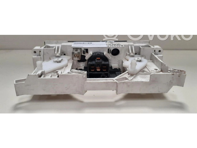 Блок управления климат-контролем MR398658   Mitsubishi Space Wagon