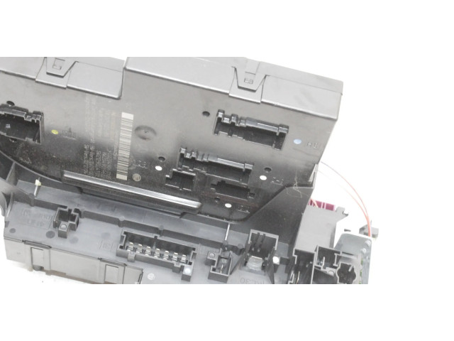 Блок предохранителей  A2049060105   Mercedes-Benz C W204    