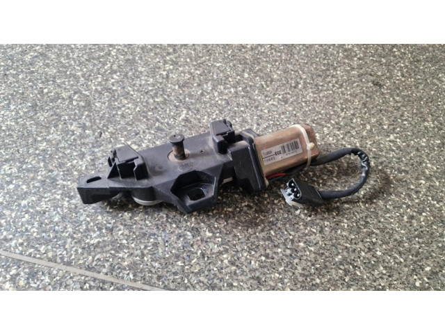 Замок багажника 7014872    BMW 7 E65 E66 2001-2008 года