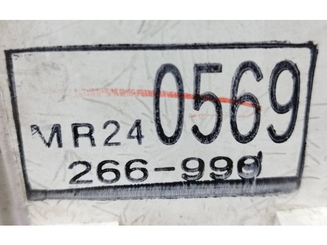 Přístrojová deska  Mitsubishi Space Runner 1998 MR240569, 266996  