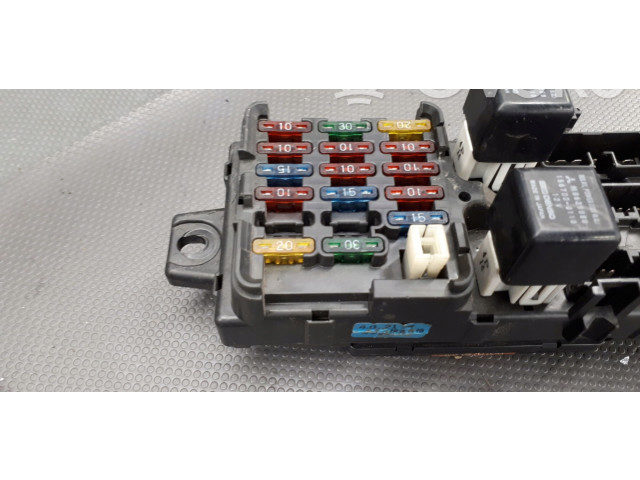 Блок предохранителей 1049933011   Mitsubishi Galant    