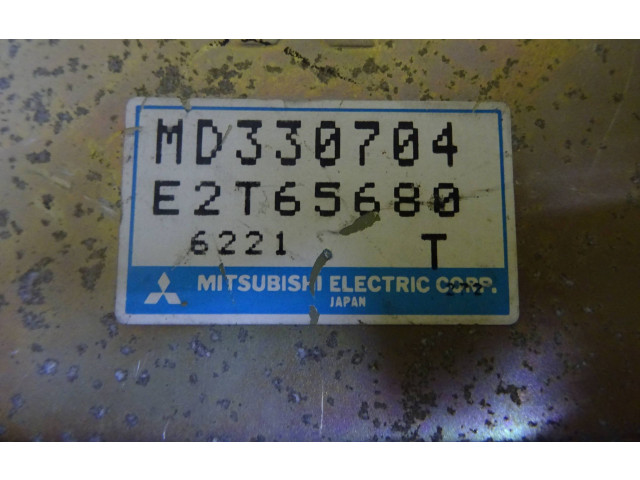 Řídící jednotka MD330704, E2T65680   Mitsubishi Colt 1997