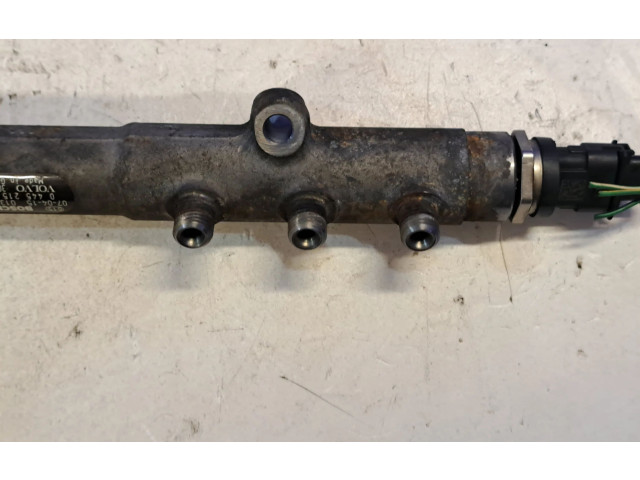 Vstřikovací lišta 30777554, 0445215023   Volvo V70    D 5244 T4 