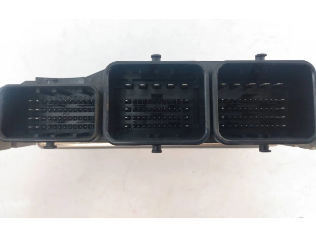 Řídící jednotka 9808016480, 0281030548   Peugeot 308 2013
