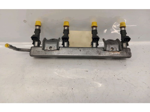 Vstřikovací lišta 17520AX01A, 17520AX01A   Nissan Micra C+C    CR12DE 
