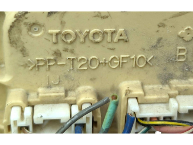   Pojistková skříňka 82730-48030   Lexus RX 300 2001