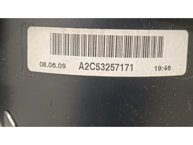 Přístrojová deska  Mercedes-Benz E W212 2010 A2C53257171  