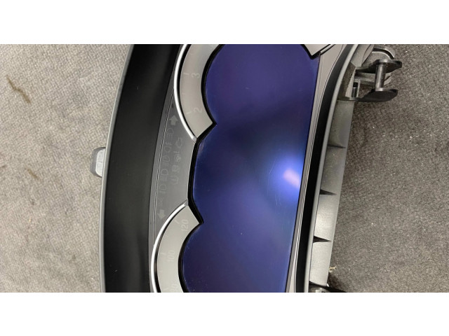Přístrojová deska  BMW 5 G30 G31 2018 9392558, K879025501  