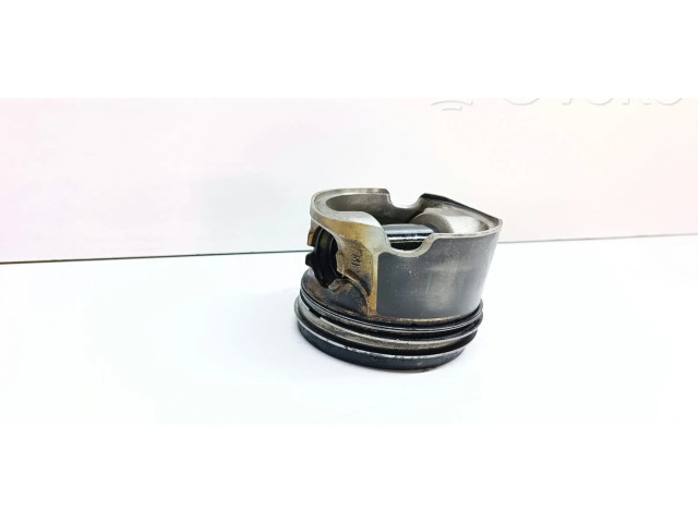 Píst 0840ZR   BMW 5 F10 F11  pro naftový motor 2.0 N47D20C 
