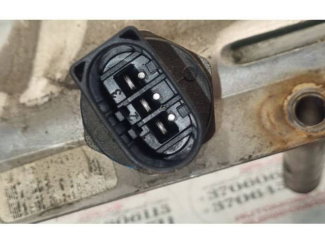 Vstřikovací lišta 06F133317L   Seat Exeo (3R)    BWE 