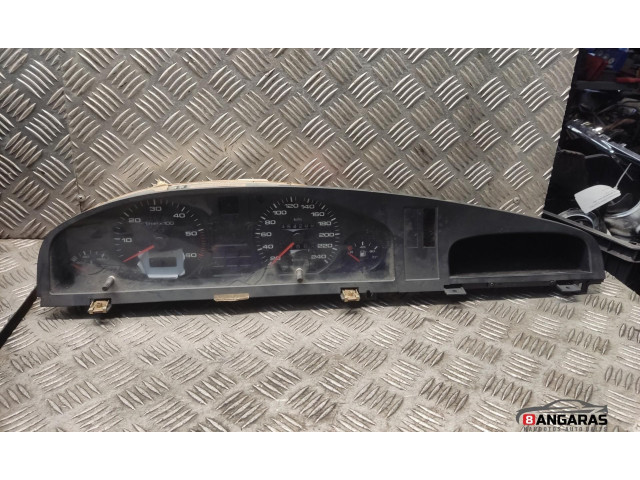 Přístrojová deska  Audi A6 S6 C4 4A 1995 4a1919033h  