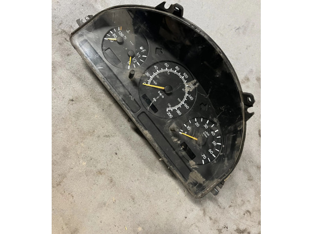 Přístrojová deska  Mercedes-Benz ML W163 2001 3319210001, A1635401247  