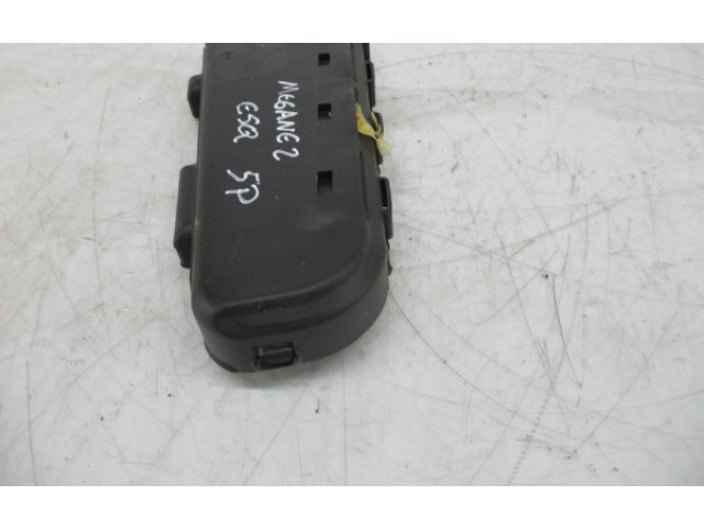 Подушка безопасности в сиденье 8200371806   Renault Megane II