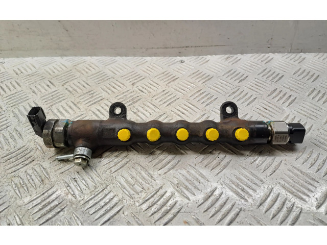 Vstřikovací lišta 238100R040, 8945820050   Toyota Auris 150    2ADFHV 