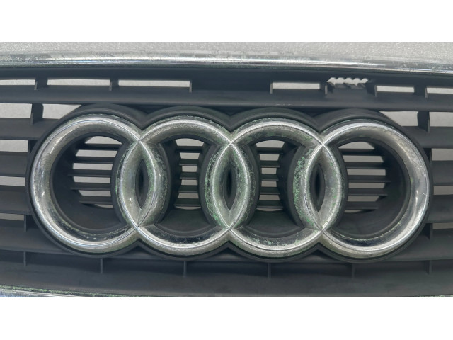 Передняя решётка Audi A6 S6 C5 4B 1997-2005 года 4B0853651F      