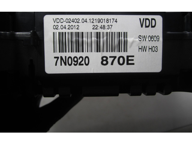 Přístrojová deska  Volkswagen Sharan 2012 7N0920870E, VDD0240204  