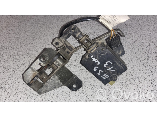 Zámek zadních dveří 8238469   BMW 5 E39 2003