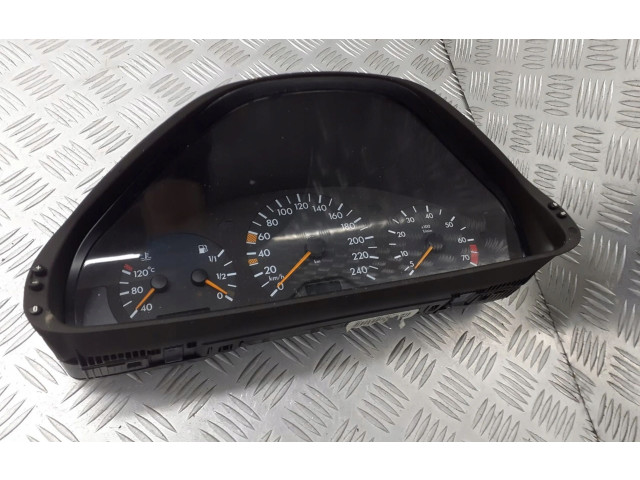 Přístrojová deska  Mercedes-Benz CLK A208 C208 2000 2085400111  