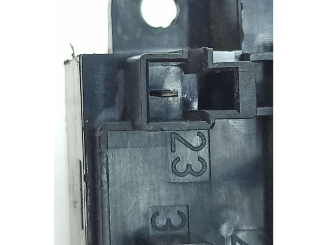 Блок предохранителей 5DK00797340, 2035450601   Mercedes-Benz CLK A209 C209