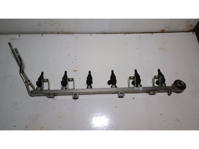 Vstřikovací lišta 1427335   BMW 5 E39  pro benzínový motor 2.5  