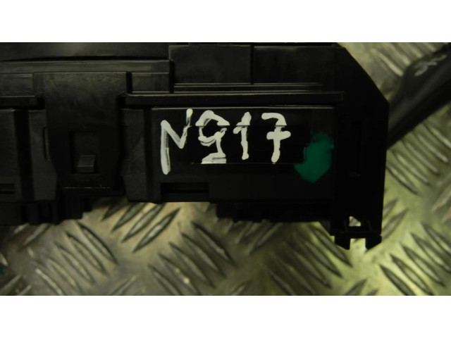 Подрулевой переключатель 6827369, N917   BMW 2 F46