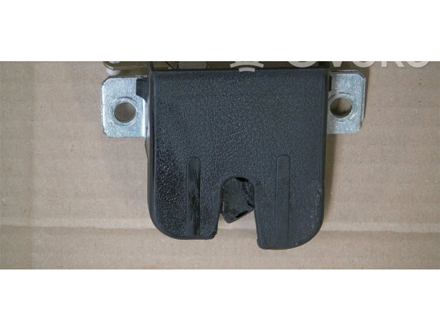 Замок багажника 6Q6827505B    Volkswagen Polo 2002 - 2005 года