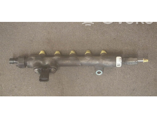 Vstřikovací lišta A006007M11635   Mazda 6     R2AA 02 300F 