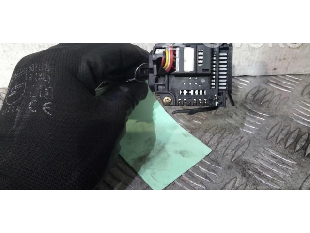 Ручка стеклоочистителей MR570116   Mitsubishi Montero