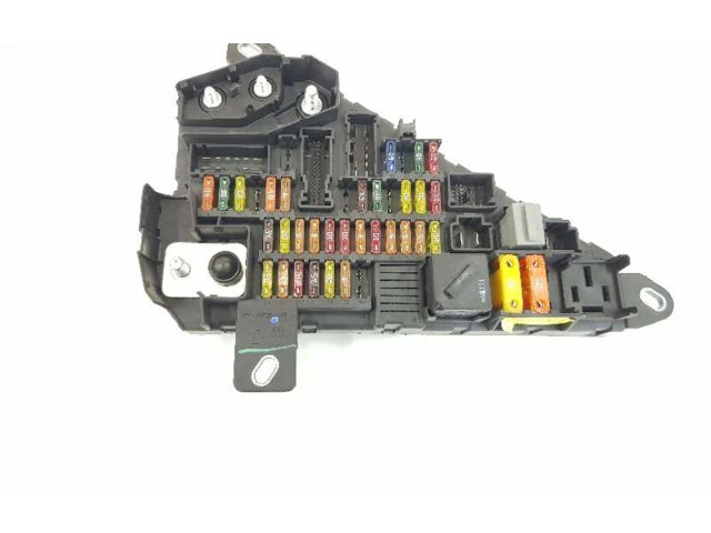   Pojistková skříňka 61146906588, 6906603   BMW 7 E65 E66 2001