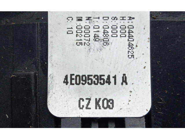 Подушка безопасности водителя 4E0953541A   Audi A4 Allroad