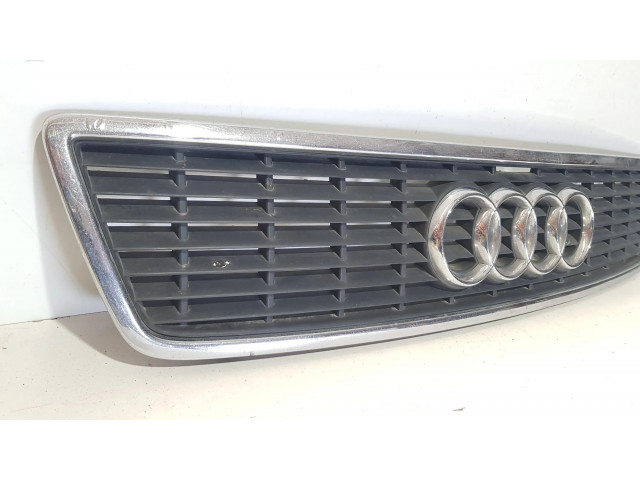 Верхняя решётка Audi A8 S8 D2 4D 1994-2002 года 4D0853651B      