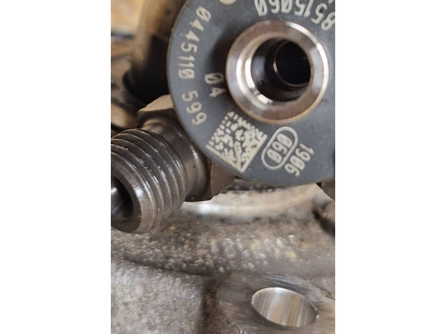 Vstřikovač 0445110599   Toyota Avensis T270     