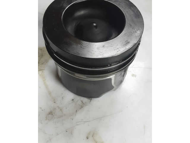Píst 8372T, 3R2   Audi A6 S6 C7 4G  pro naftový motor 3.0  