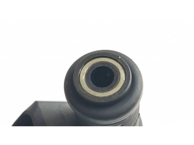 Vstřikovač 7525721, 3013B00444   BMW 7 E65 E66  pro benzínový motor 4.5  
