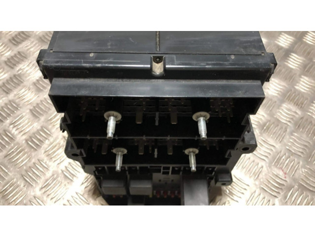   Pojistková skříňka 04686492AD, TQH169810B1B   Chrysler Voyager 1999