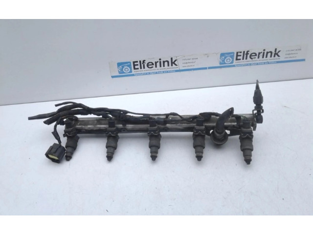 Vstřikovací lišta 1389563, 1270570   Volvo S70  V70  V70 XC    B5252FS 