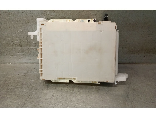 Pojistková skříňka Řídící jednotka BSM 8273052K40   Toyota Yaris 2020